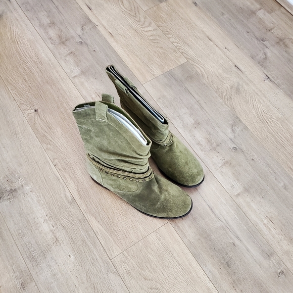 Twiggy London boots - Picture 1 of 3